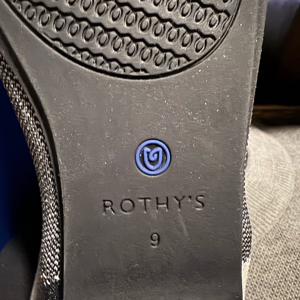 Brand new never worn Rothy’s flats! - Picture 2 of 4